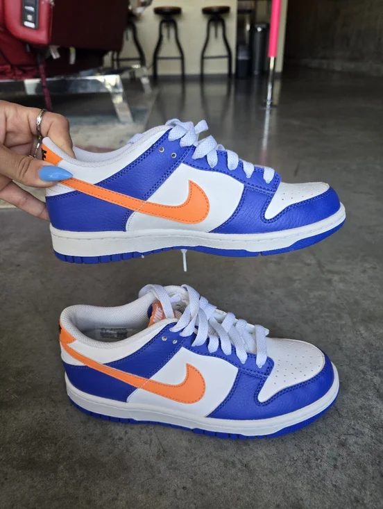 Nike White, Blue & Orange Size 6Y Or 8 Womens - Picture 1 of 8